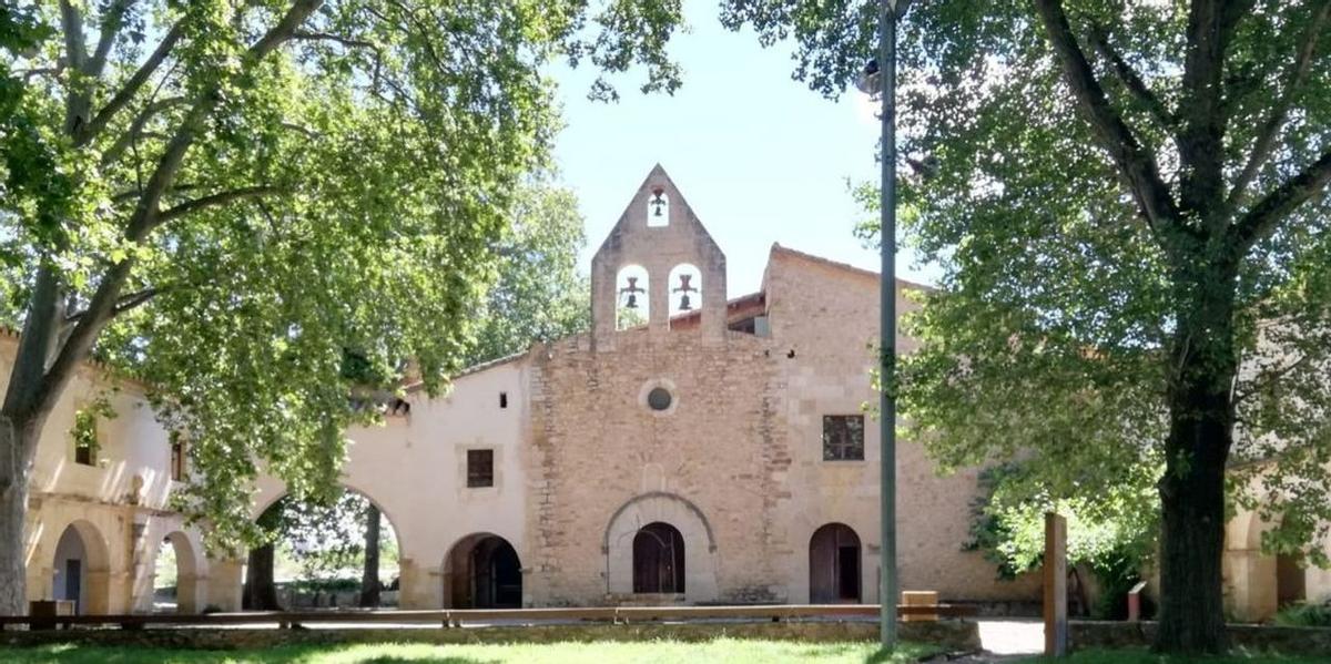 El ermitorio de Sant Pere de Albocàsser acoge la popular feria de esta localidad.