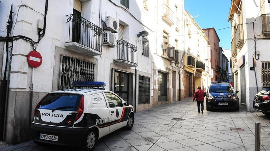 hallado muerto en una vivienda