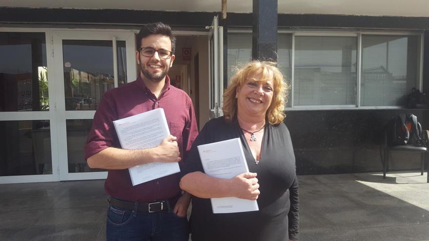 Javier Amador, junto a la portavoz municipal de Ciudadanos, Beatriz Correas.