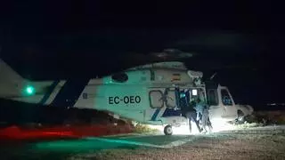 Evacúan a medianoche en helicóptero a una joven en la isla de Ons