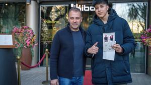 L’entrenador del Barça, Hansi Flick, celebra en gran el seu 60è aniversari en un restaurant de Sarrià