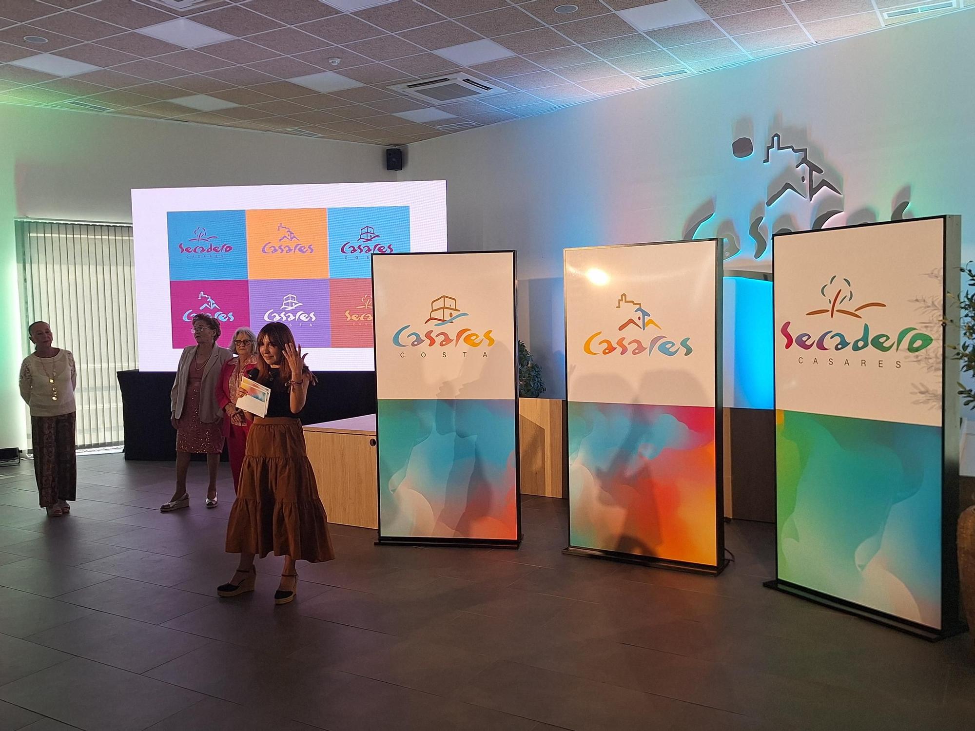 Presentación de los nuevos logos de Casares