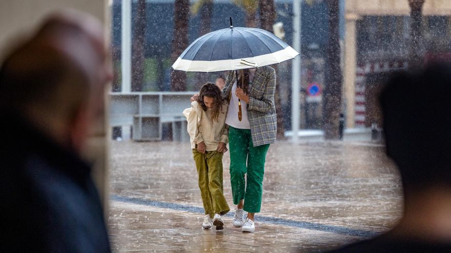 DIRECTO | Última hora de la alerta naranja por lluvias en Alicante