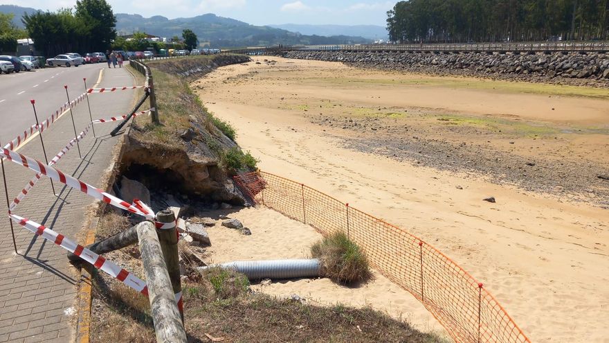 El Ayuntamiento de Villaviciosa pide permiso a Costas para arreglar el hundimiento del paseo de Rodiles