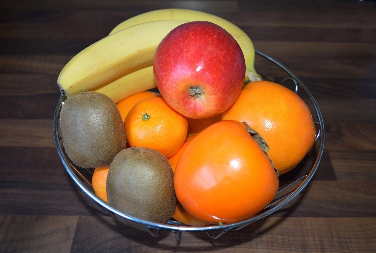 Los kiwis y las manzanas son, junto a los kakis, algunas de las mejores frutas para adelgazar