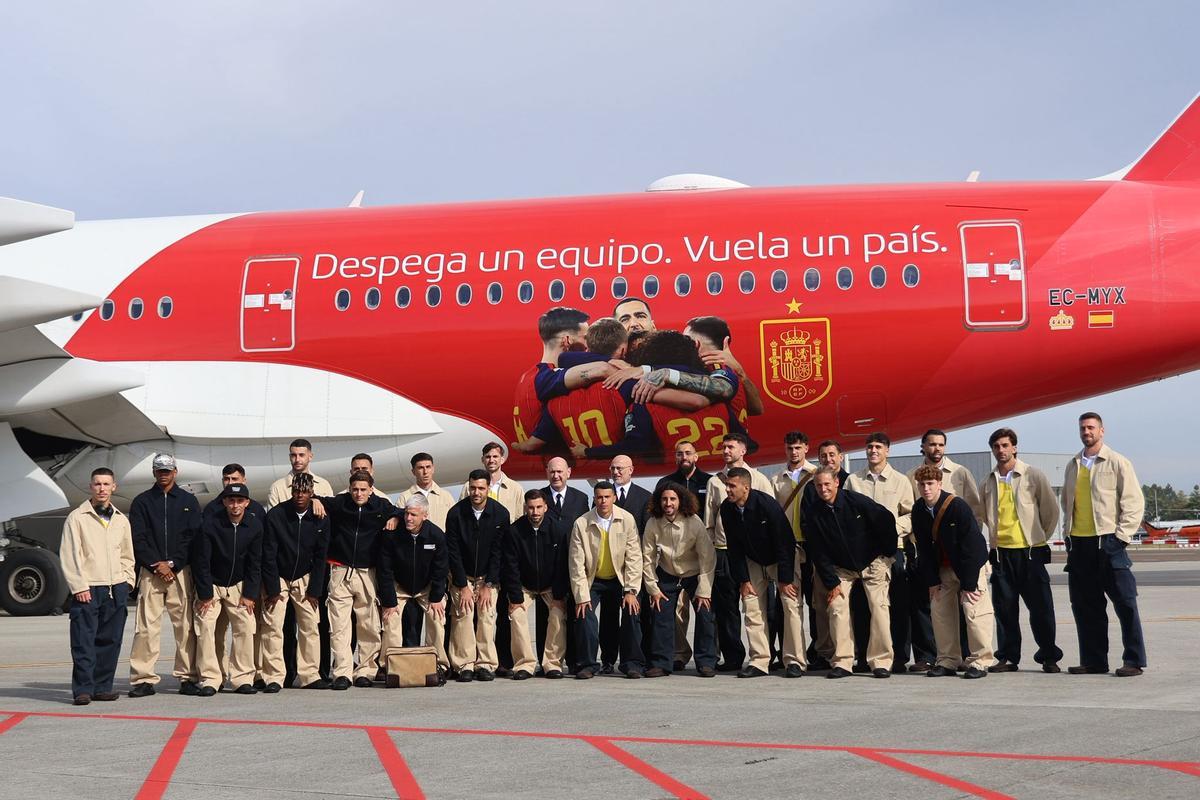 De Lavacolla a Nashville: la Selección ya vuela a Estados Unidos
