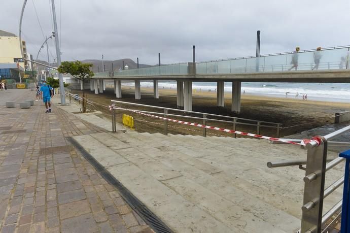 25-08-2020 LAS PALMAS DE GRAN CANARIA. Reportaje en la playa de Las Canteras (La Cícer) con las nuevas medidas Covid. Fotógrafo: ANDRES CRUZ  | 25/08/2020 | Fotógrafo: Andrés Cruz