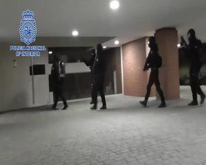 Vídeo facilitat pel Ministeri de l’Interior sobre la detenció d’un presumpte gihadista a Mahadahonda. 