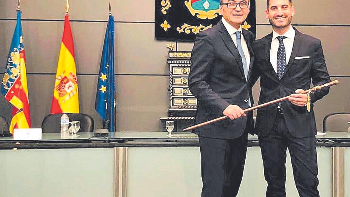 "La información a la que accedió mi pareja es pública, no privilegiada"