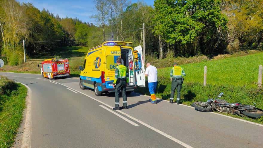 Heridos dos motoristas en sendas salidas de vía en Lalín