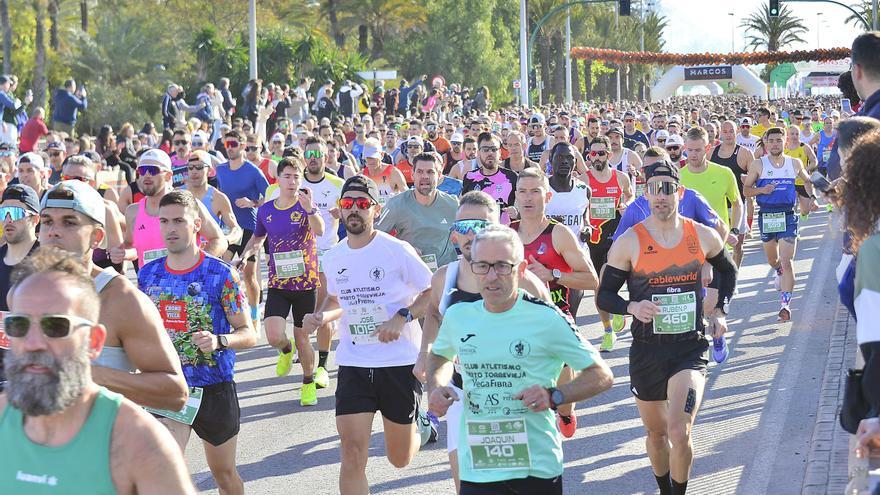Así es la salida de la Media Maratón de Elche