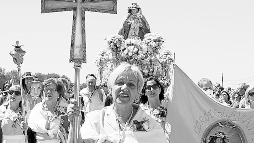 La afluencia de público a la romería de la Virgen de Bótoa se resiente por el puente