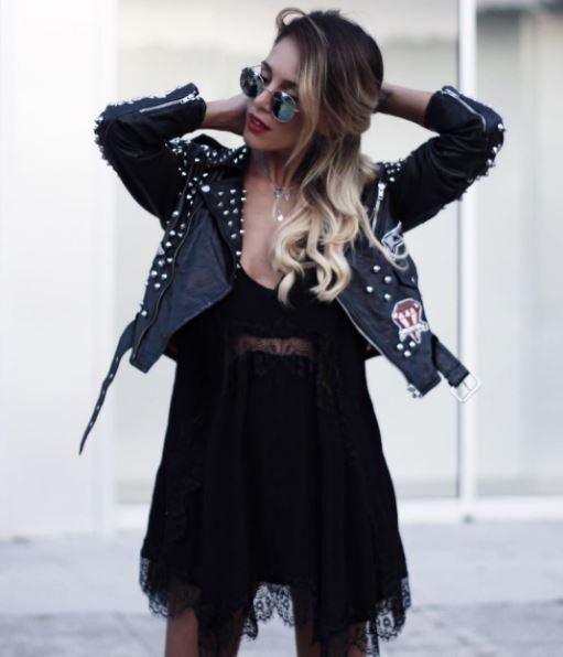 Rocío Osorno con biker de Zara