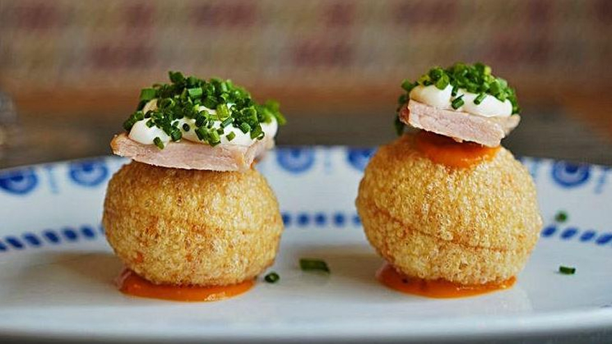 Bombas de salmorejo picante, nuevo plato.