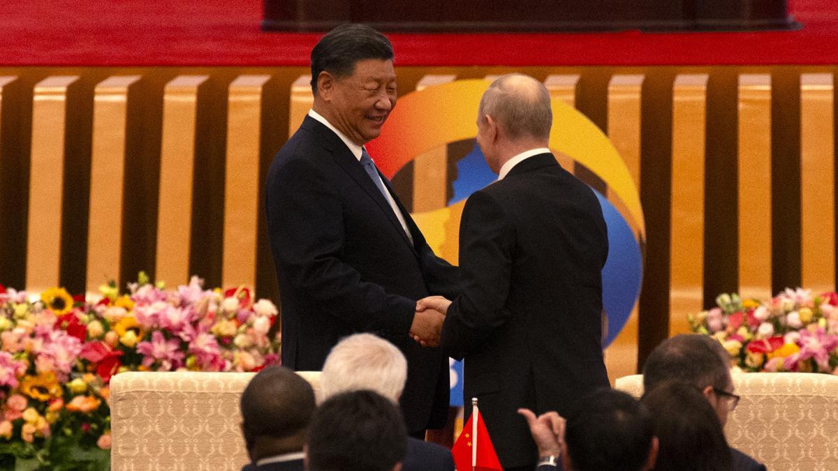 Vladímir Putin se reúne con Xi Jinping en Pekín