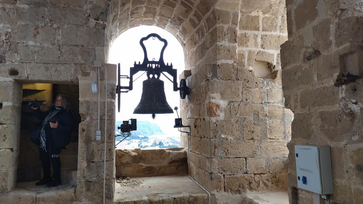 Una de las campanas de la torre de la iglesia de Sant Bertomeu