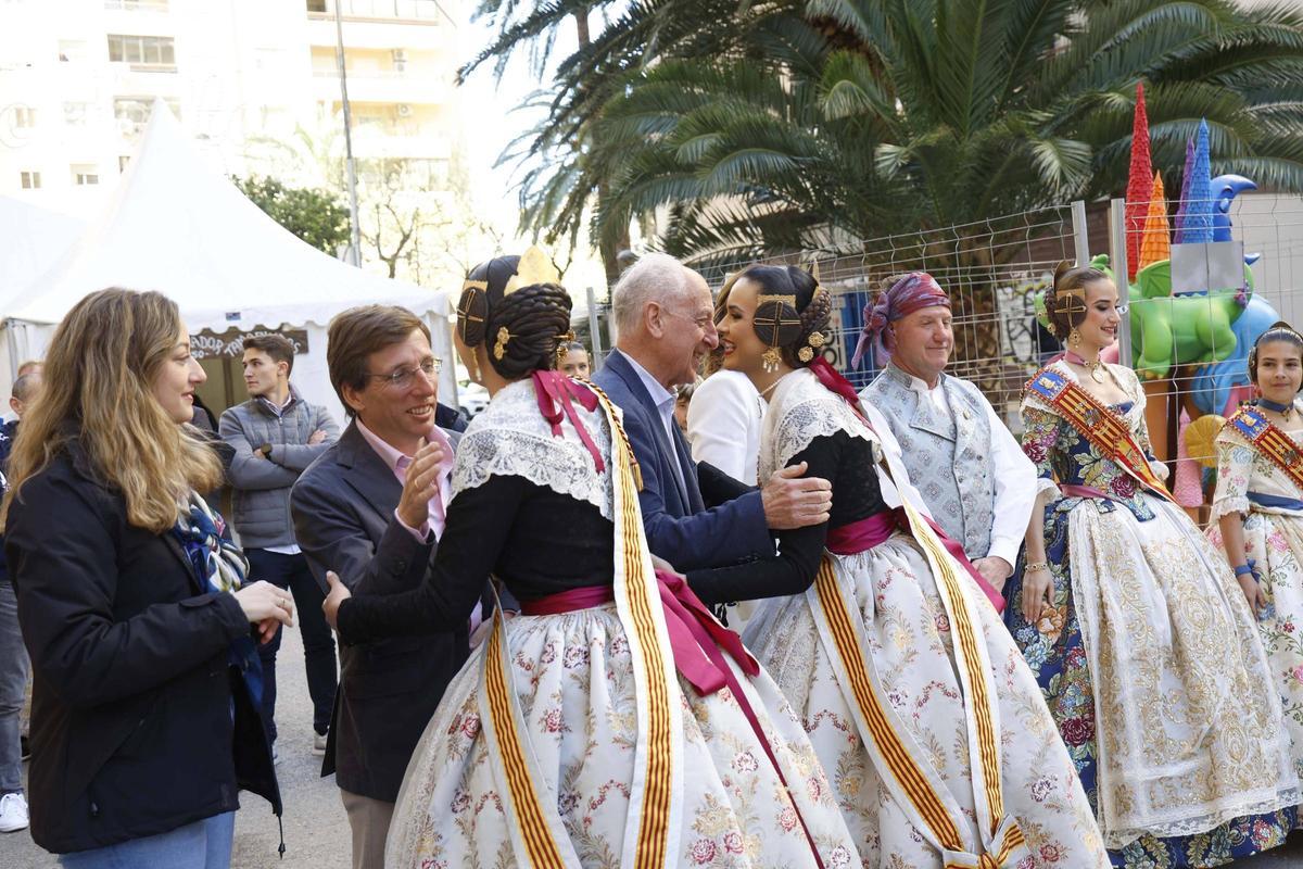 Falla World Record dedicada al Maratón Valencia Trinidad Alfonso Zurich