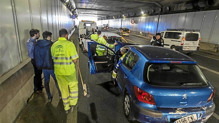 Nueve coches colisionan en el túnel de Los Omeyas