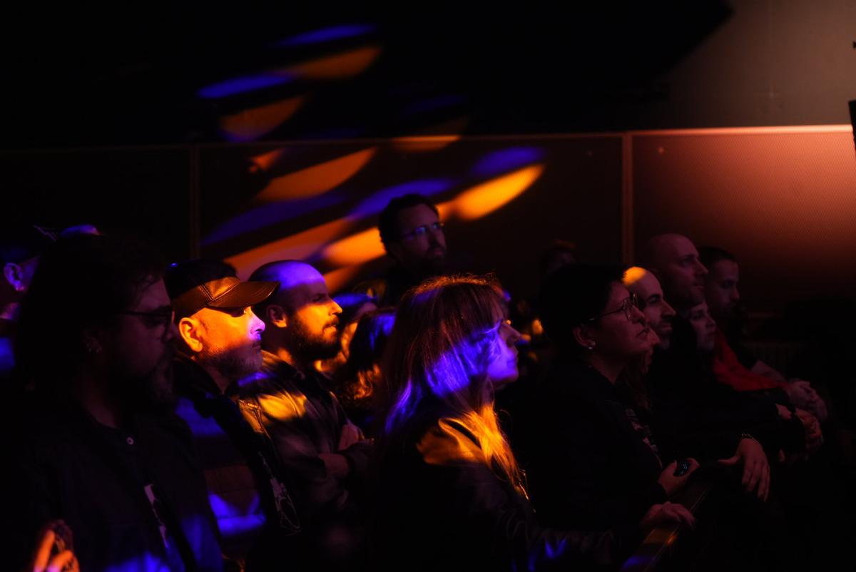 Morti deleita a sus seguidores en la Sala Impala