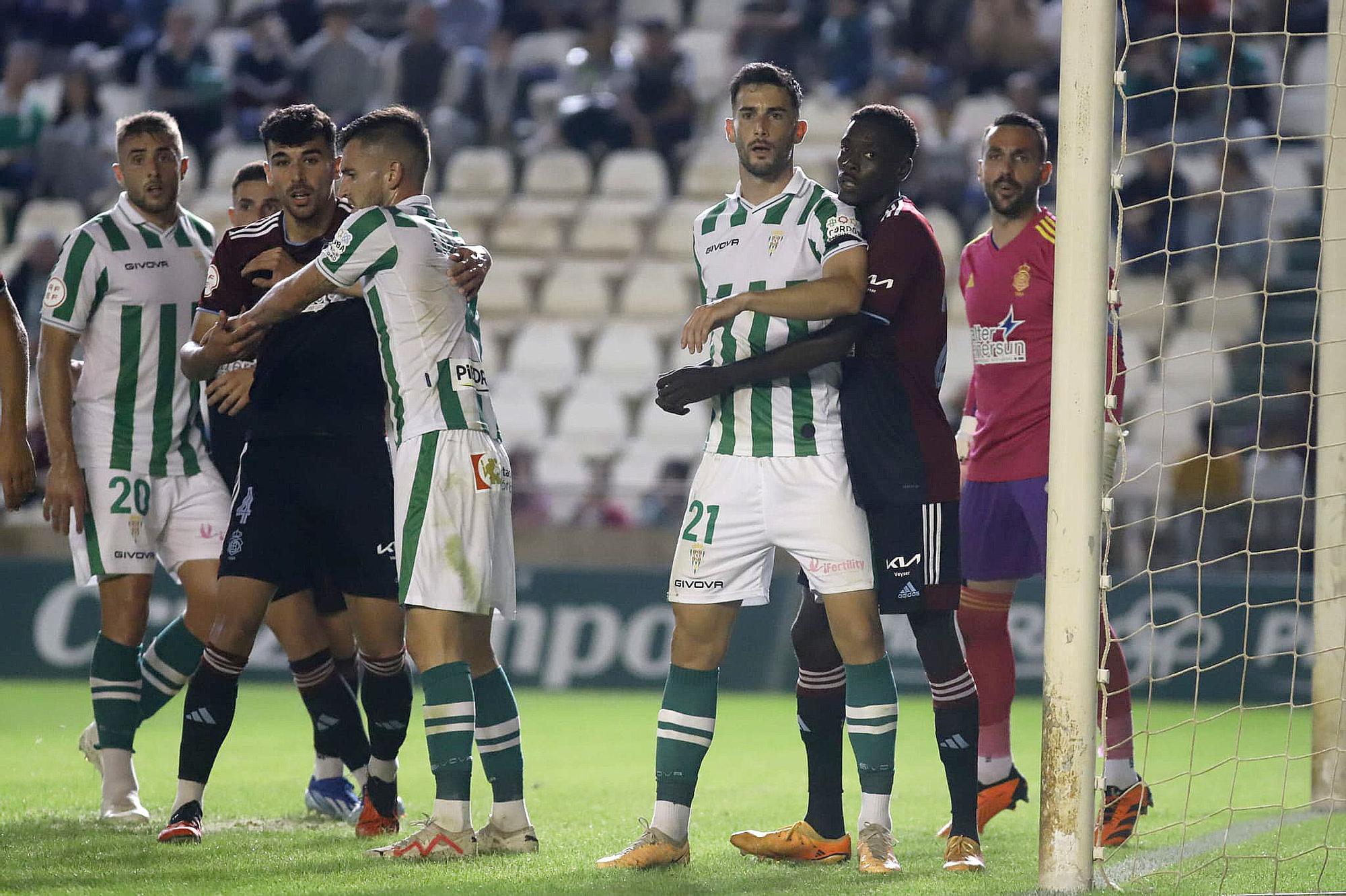 Córdoba CF - Recreativo de Huelva: las imágenes del partido en El Arcángel