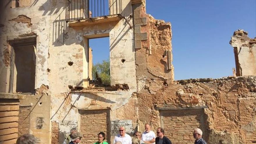 Belchite fomenta las visitas y el turismo con mascotas