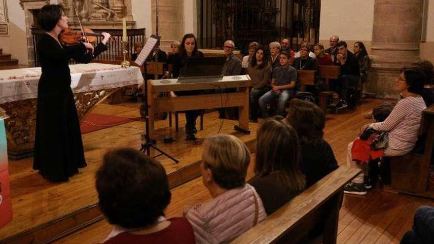 Notas solidarias en la iglesia de San Andrés