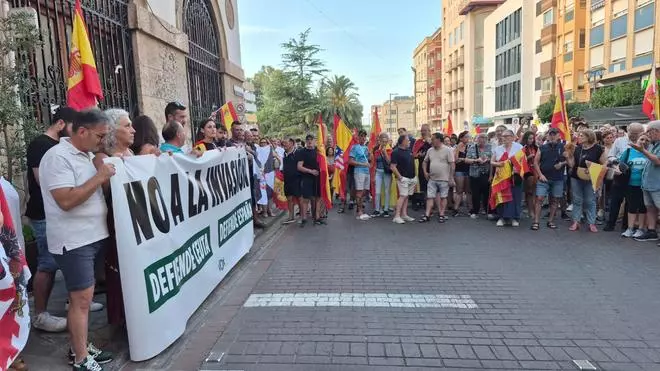Cientos de personas salen a la calle en Sagunt por Ceuta