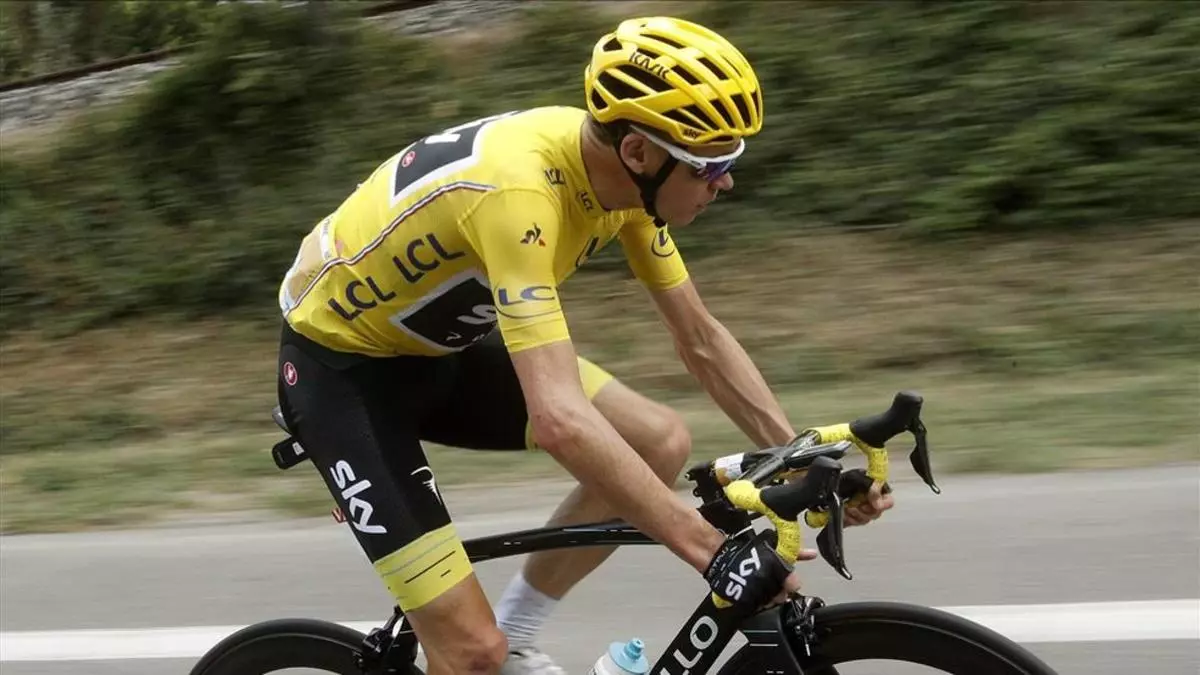 Froome: "Mañana tengo que correr para no perder la carrera, no para ganar"