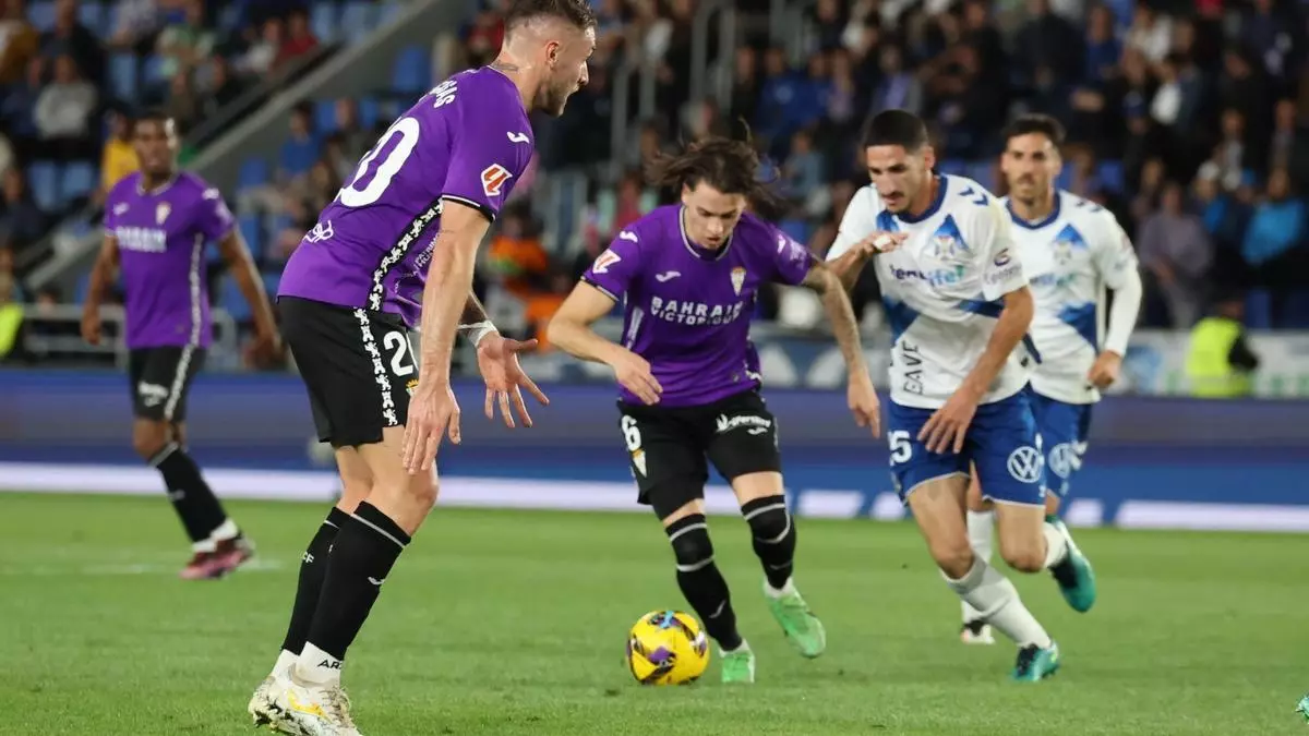 El Córdoba CF suma tres puntos de oro en el Heliodoro Rodríguez López