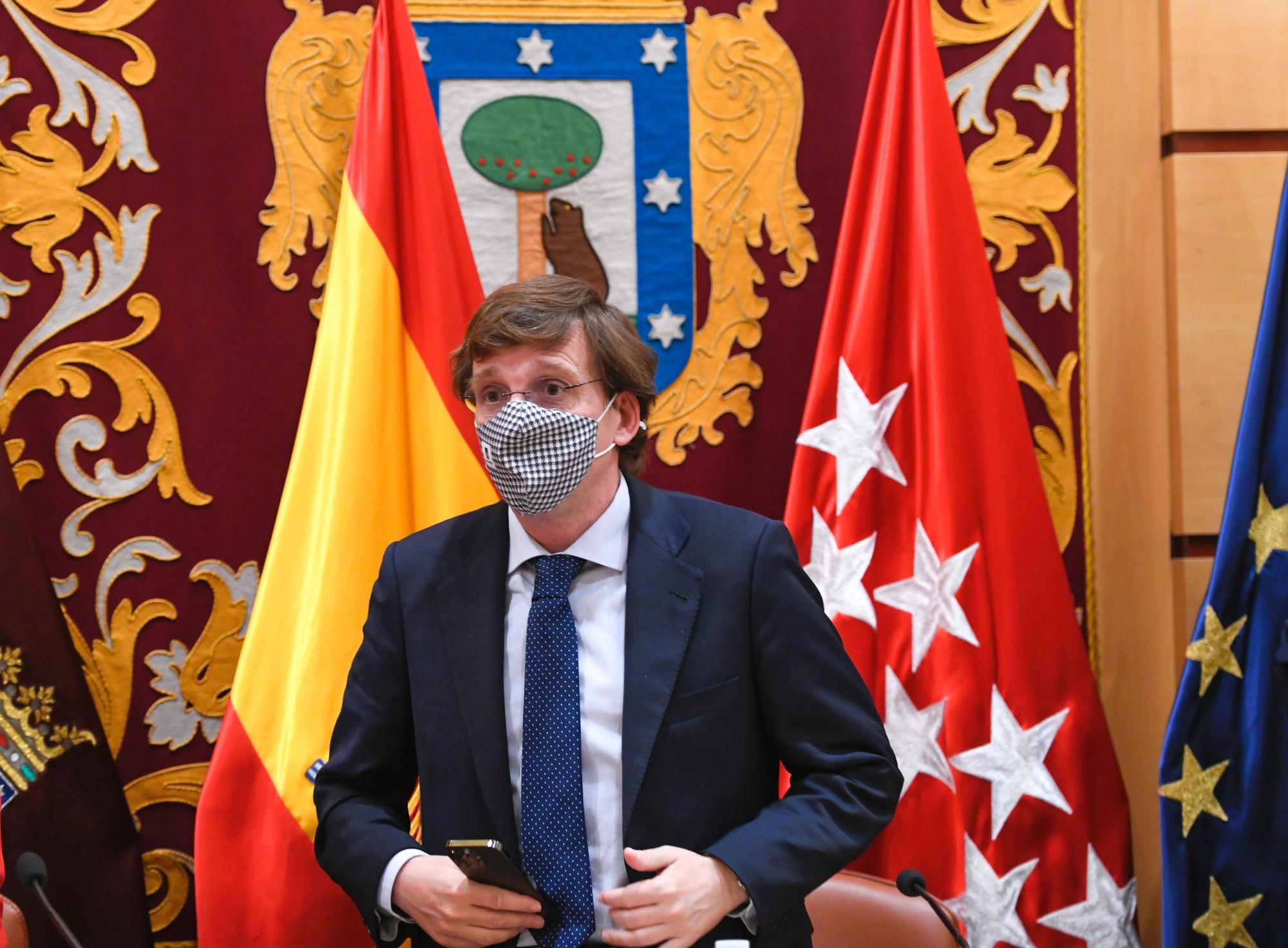 El alcalde de Madrid, José Luis Martínez-Almeida, durante una rueda de prensa.