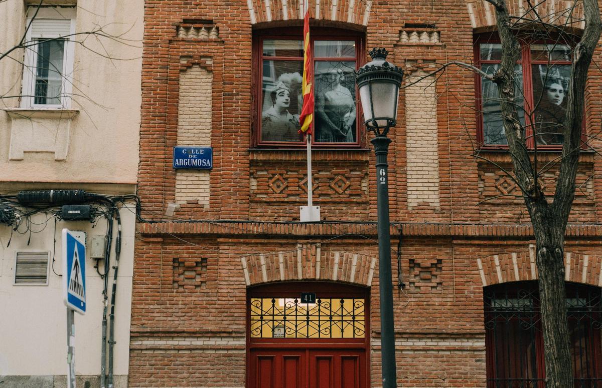Detalle del edificio del número 41 de Argumosa de Madrid que albergará el Museo de Memoria Democrática.