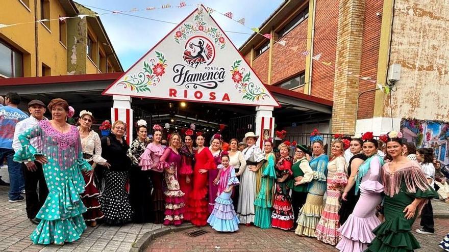 Riosa se vistió de faralaes con su octava feria andaluza