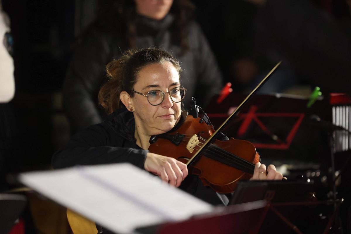 Las imágenes del encendido de luces de Navidad en Sant Josep Las imágenes del encendido de luces de Navidad en Sant Josep