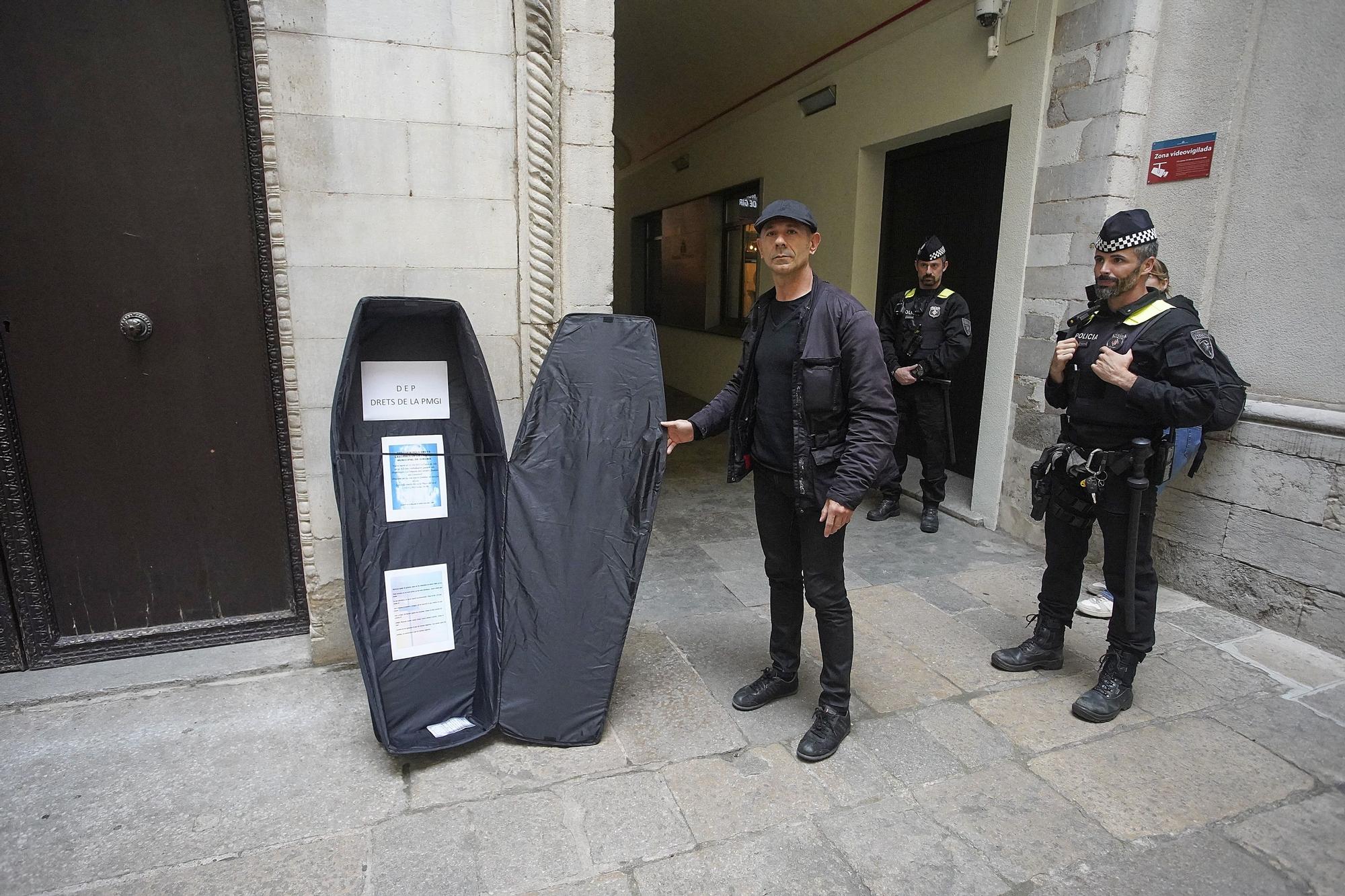 La policia de Girona enterra la confiança cap a Madrenas