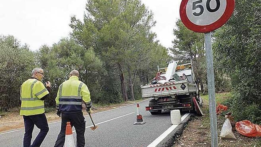 Operarios han seÃ±alizado el tramo viario, con las nuevas restricciones.