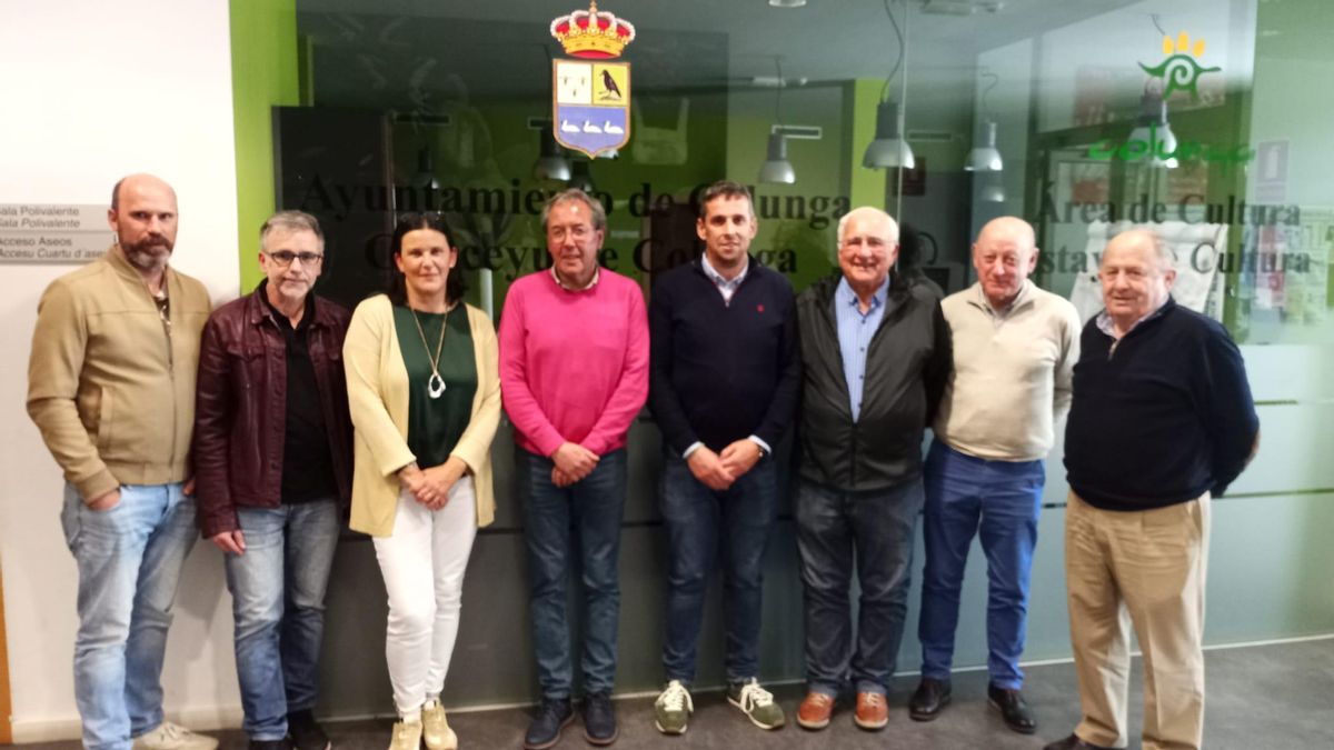 Jorge Valle, Manuel del Rivero, María José Bode, Juan Por la izquierda, Carlos Cangas, José Ángel Toyos, Miguel Ángel Pérez, Carlos Blanco y José Manuel Álvarez