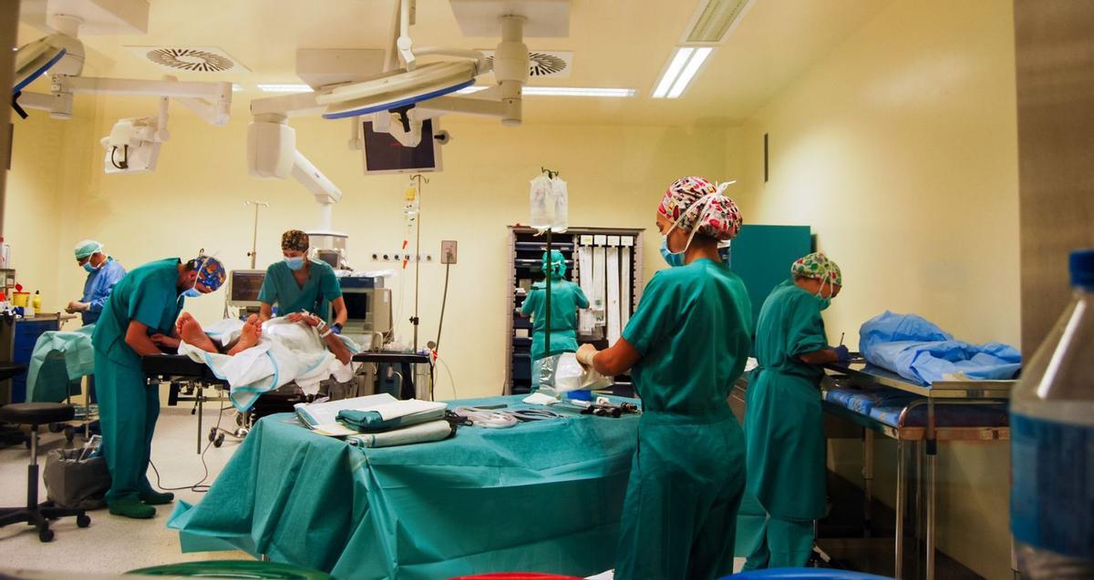 Los pacientes del hospital de Ibiza, los que más esperan para consultas y operaciones