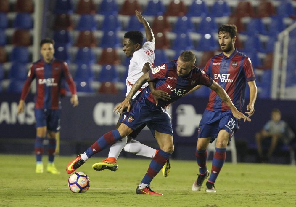 Las mejores imágenes del Levante - Sevilla Atlético