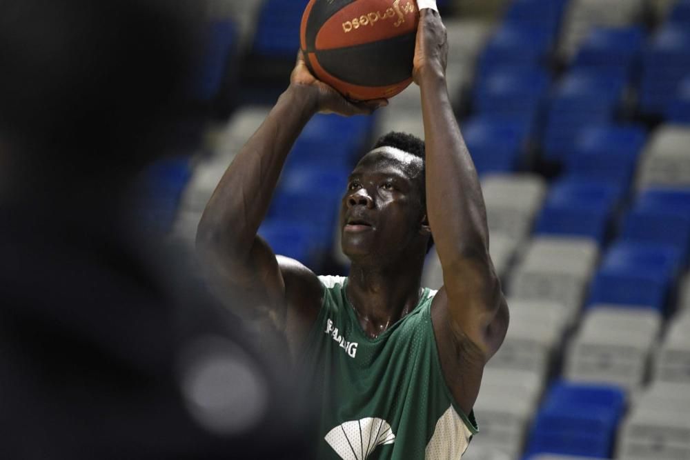 El Unicaja se entrena con los júniors