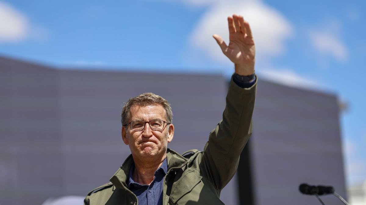 El presidente nacional del Partido Popular, Alberto Núñez Feijóo durante su intervención en el mitin que el partido ofrece este sábado en Getaf