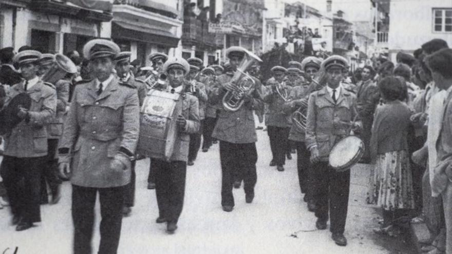 A Banda Garrote, nas festas de Sada. | Arquivo da Banda Garrote