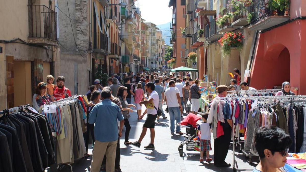 El mercat setmanal de la Seu que ocupa el nucli antic | AJ SEU