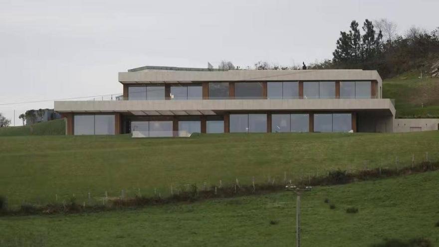 Piden derribar el chalet &quot;ilegal&quot; que Xabi Alonso ha construido en Donostia