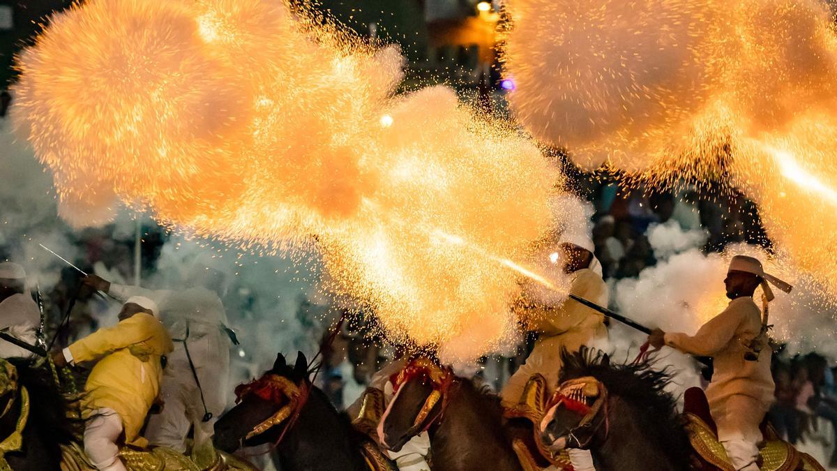 Jinetes marroquíes durante la celebración del festival anual Moussem en El Jadida