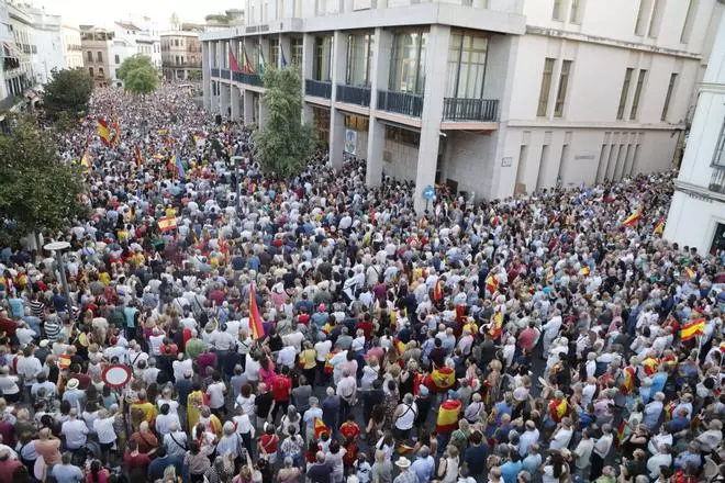 Miles de cordobeses arropan a Ceuta