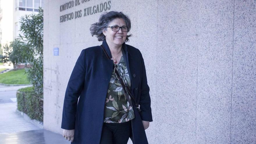 La alcaldesa en febrero a su llegada a la Fiscalía de Vigo. // Cristina Graña