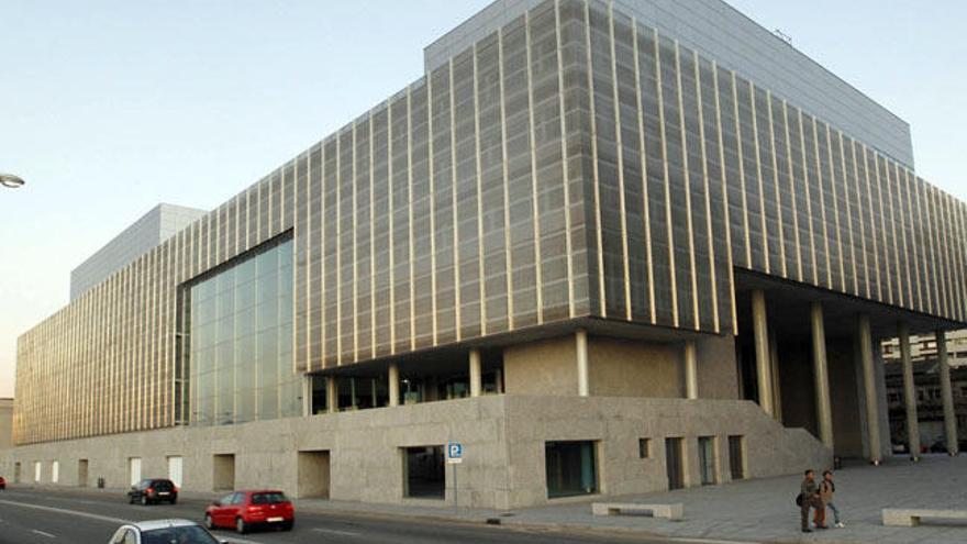 Exterior del Auditoria Mar de Vigo // R. Grobas