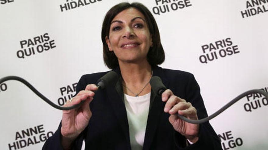 La española Anne Hidalgo logra la alcaldía de París