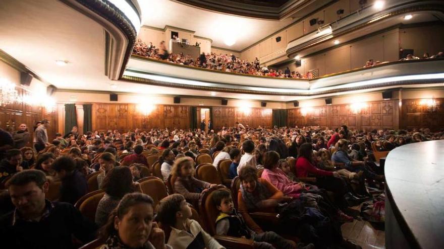 Lleno en el Filarmónica para &quot;El lobo y las siete cabritas&quot;