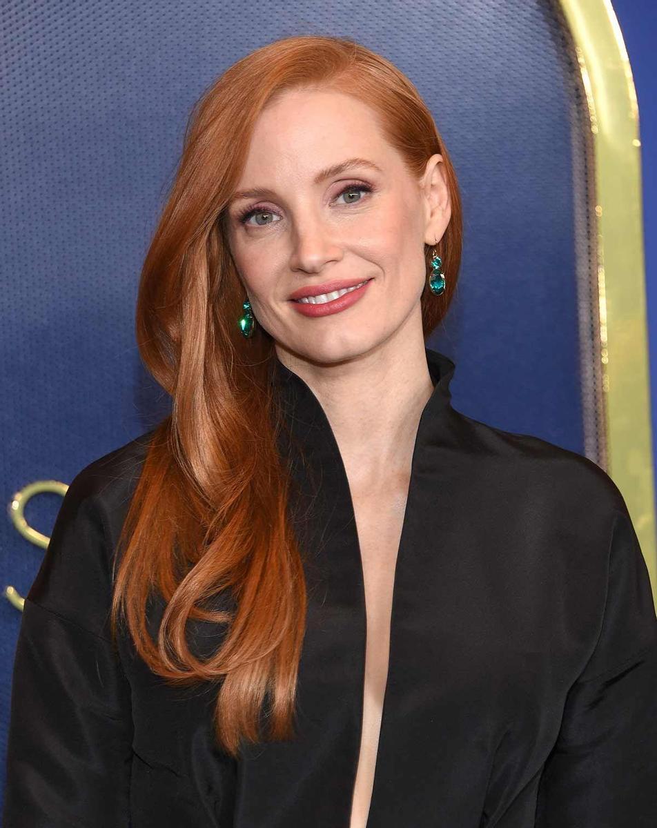 Jessica Chastain, guapísima con pendientes de esmeraldas